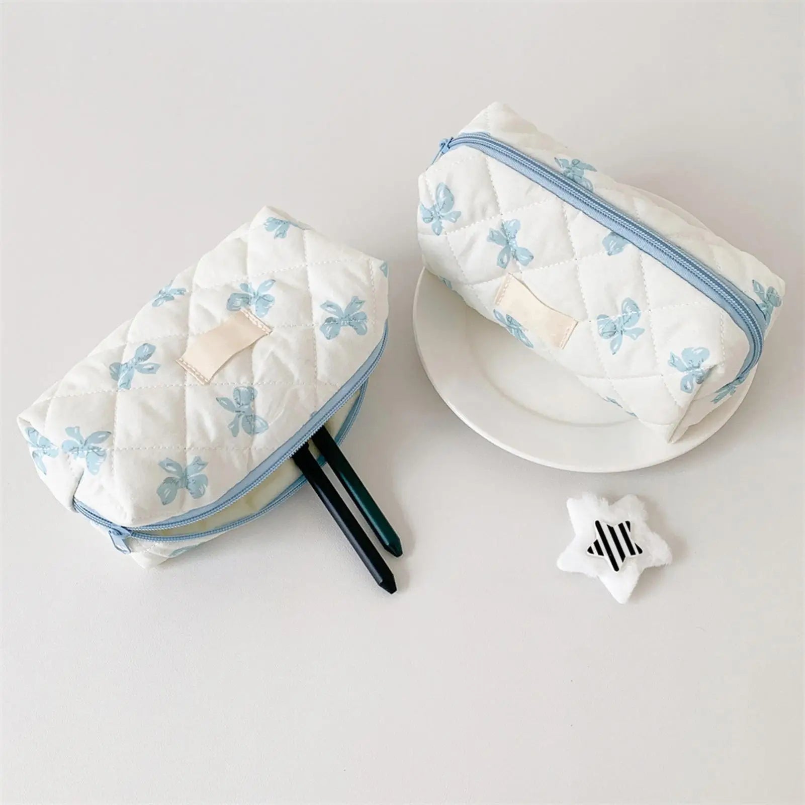 1pc exquisite bowknot single-layer pencil case, bow pattern design storage bag, a must-have for back to school season