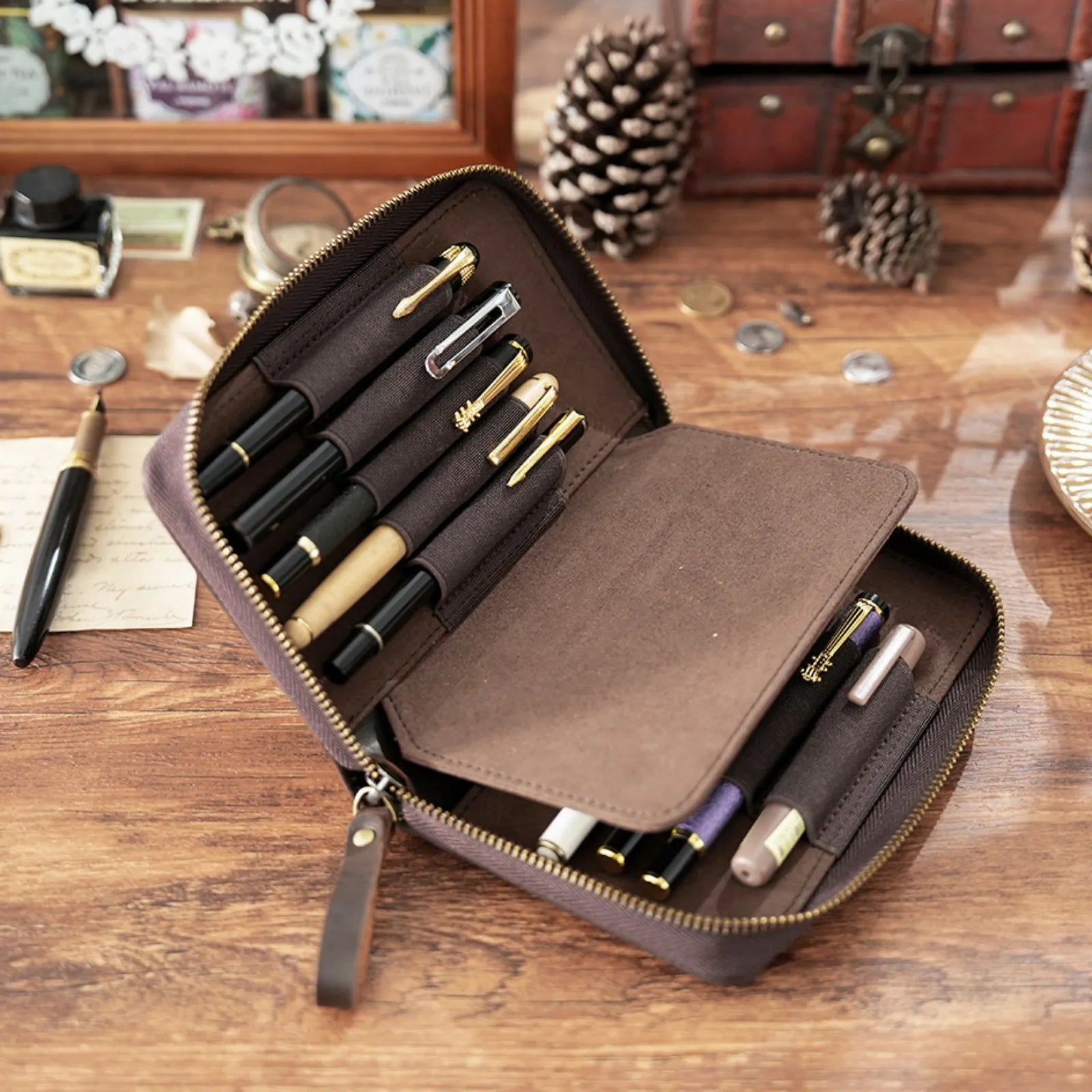Genuine Leather Fountain Pen Holder Case with Divider, Large Capacity Pencil Pouch Pen Bag for 10 Pens, for Students Stationery
