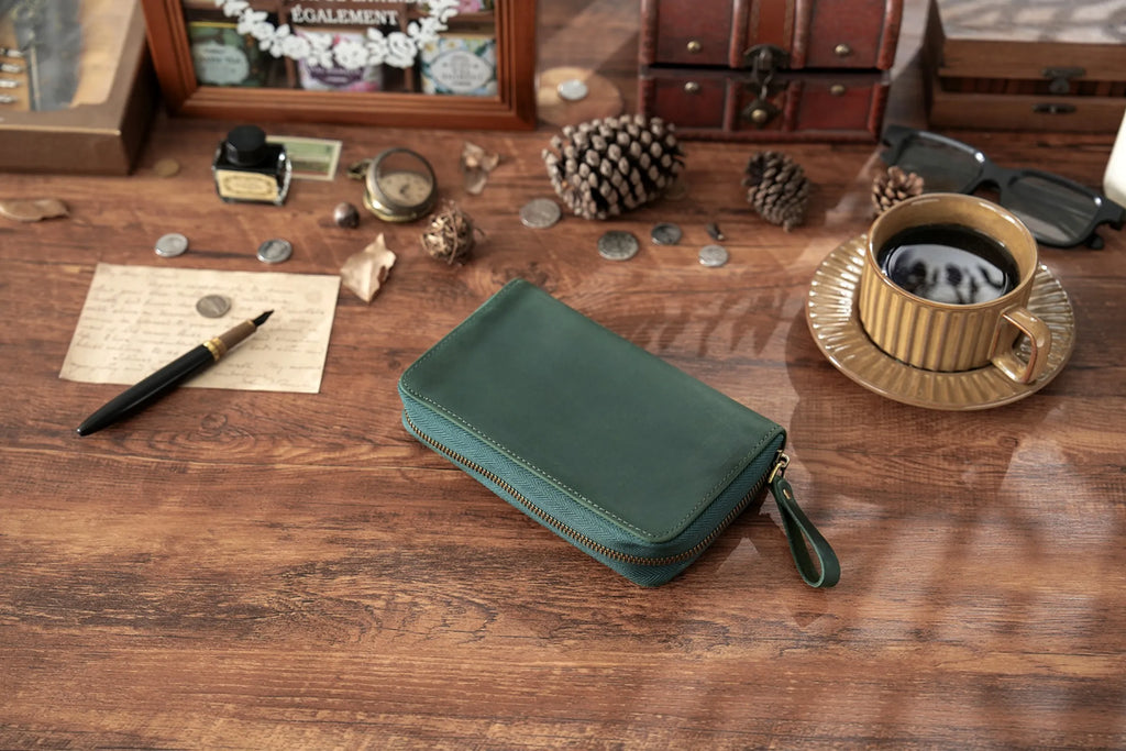 Genuine Leather Fountain Pen Holder Case with Divider, Large Capacity Pencil Pouch Pen Bag for 10 Pens, for Students Stationery