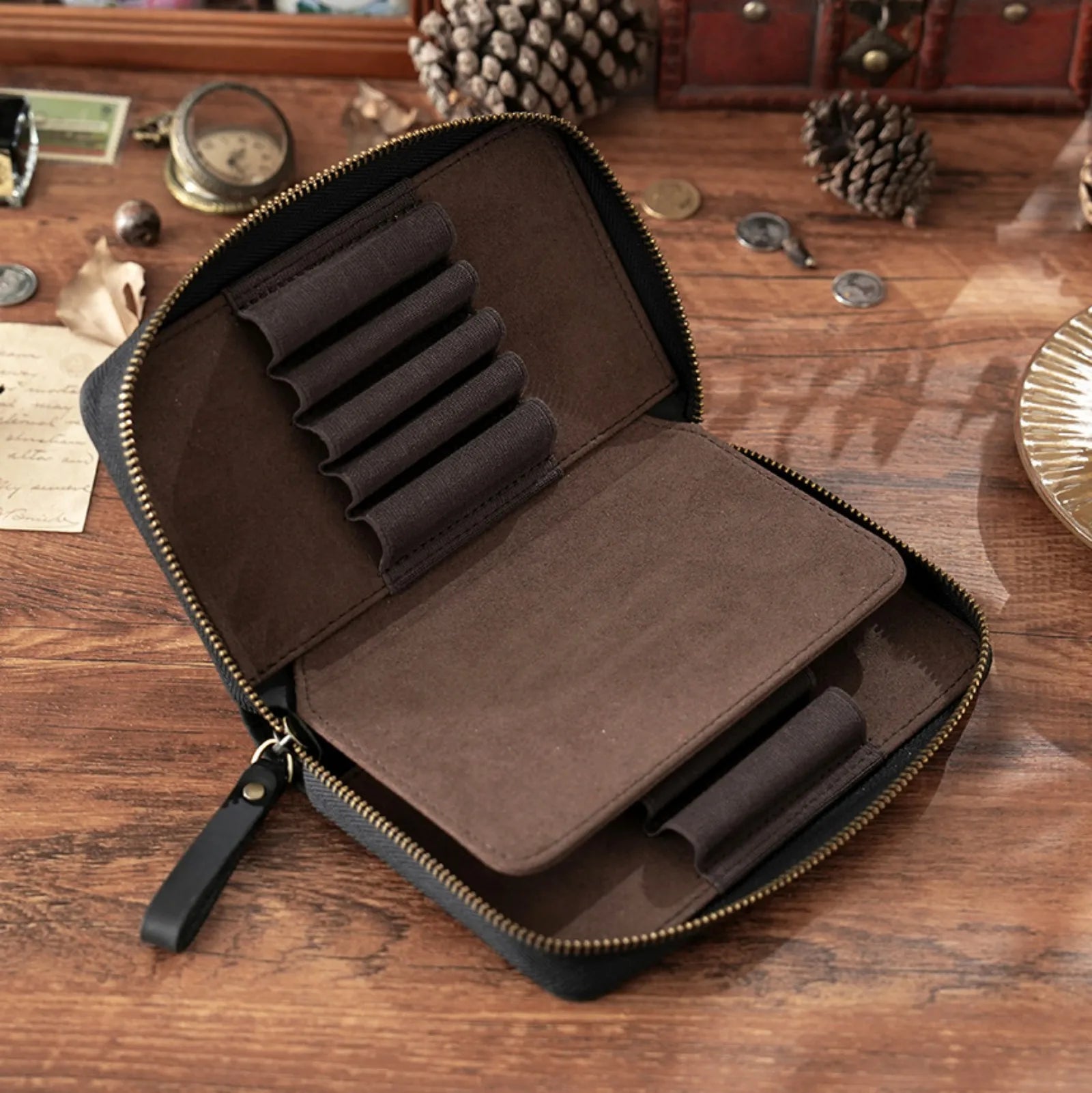 Genuine Leather Fountain Pen Holder Case with Divider, Large Capacity Pencil Pouch Pen Bag for 10 Pens, for Students Stationery