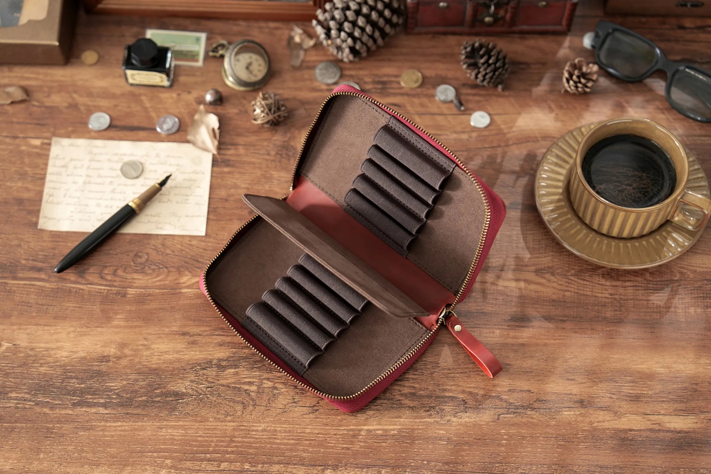 Genuine Leather Fountain Pen Holder Case with Divider, Large Capacity Pencil Pouch Pen Bag for 10 Pens, for Students Stationery